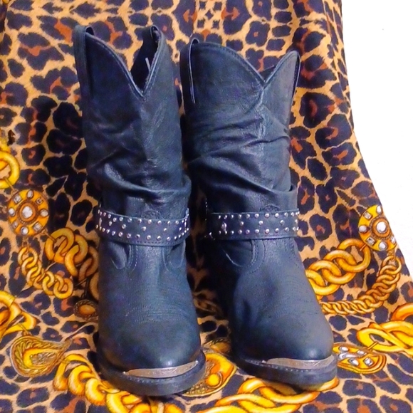 NEW SHYANNE LEATHER COUNTRY WEAR IT MEAN IT Black Boots 👢 - Picture 1 of 11